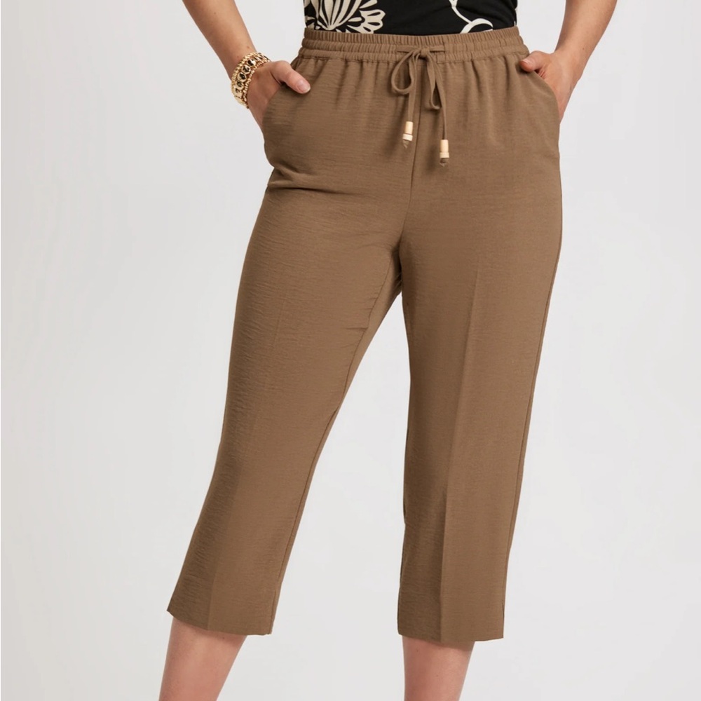 Laura Petites Pull-On Drawstring Capris Tuscan Tan